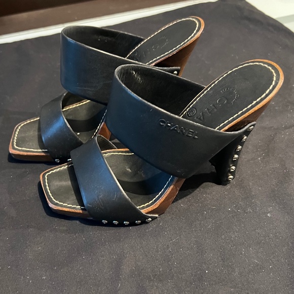 Chanel Heels - Picture 2 of 8